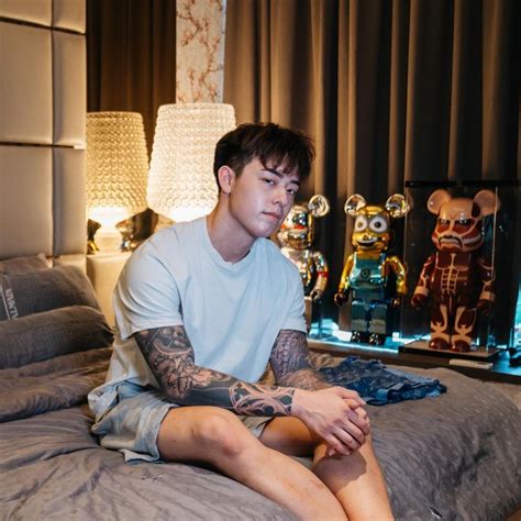 titus low onlyfans|Singapore jails OnlyFans creator for defying police order to stay。